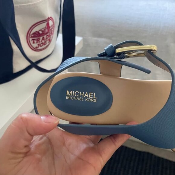 Beautiful sandals - Picture 4 of 4